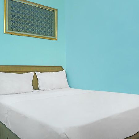 פאלמבאנג Super Oyo Collection O 92690 Hotel Limas מראה חיצוני תמונה