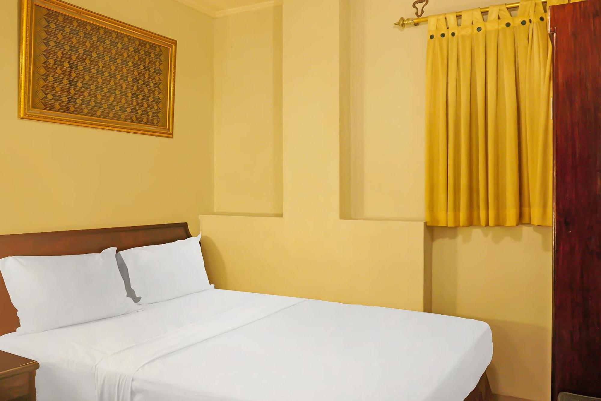 פאלמבאנג Super Oyo Collection O 92690 Hotel Limas מראה חיצוני תמונה