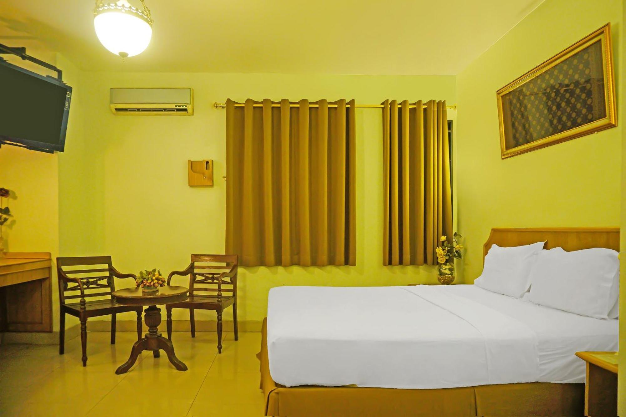 פאלמבאנג Super Oyo Collection O 92690 Hotel Limas מראה חיצוני תמונה