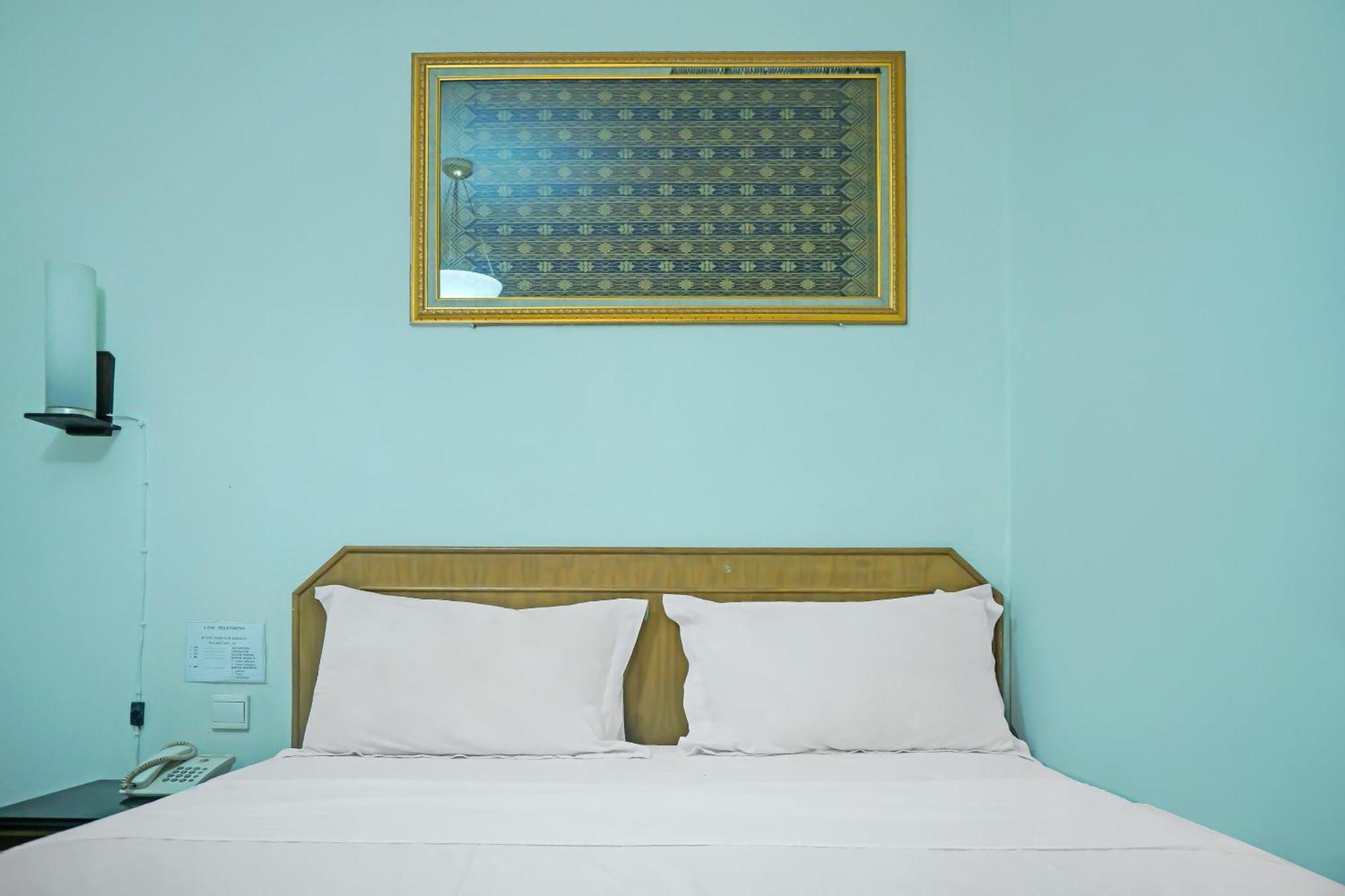 פאלמבאנג Super Oyo Collection O 92690 Hotel Limas מראה חיצוני תמונה