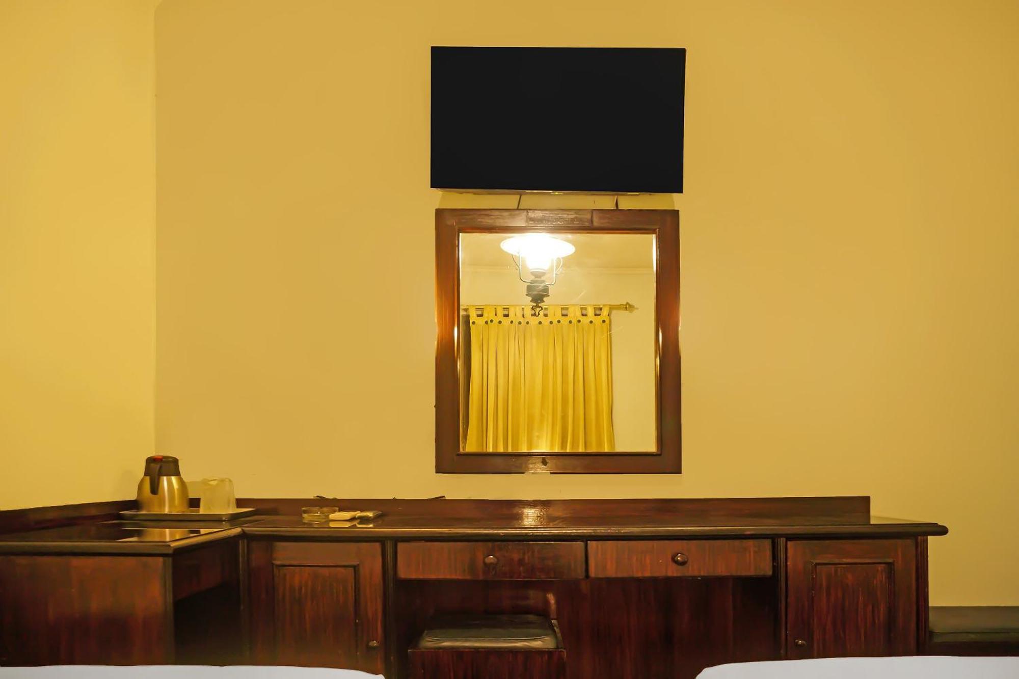 פאלמבאנג Super Oyo Collection O 92690 Hotel Limas מראה חיצוני תמונה