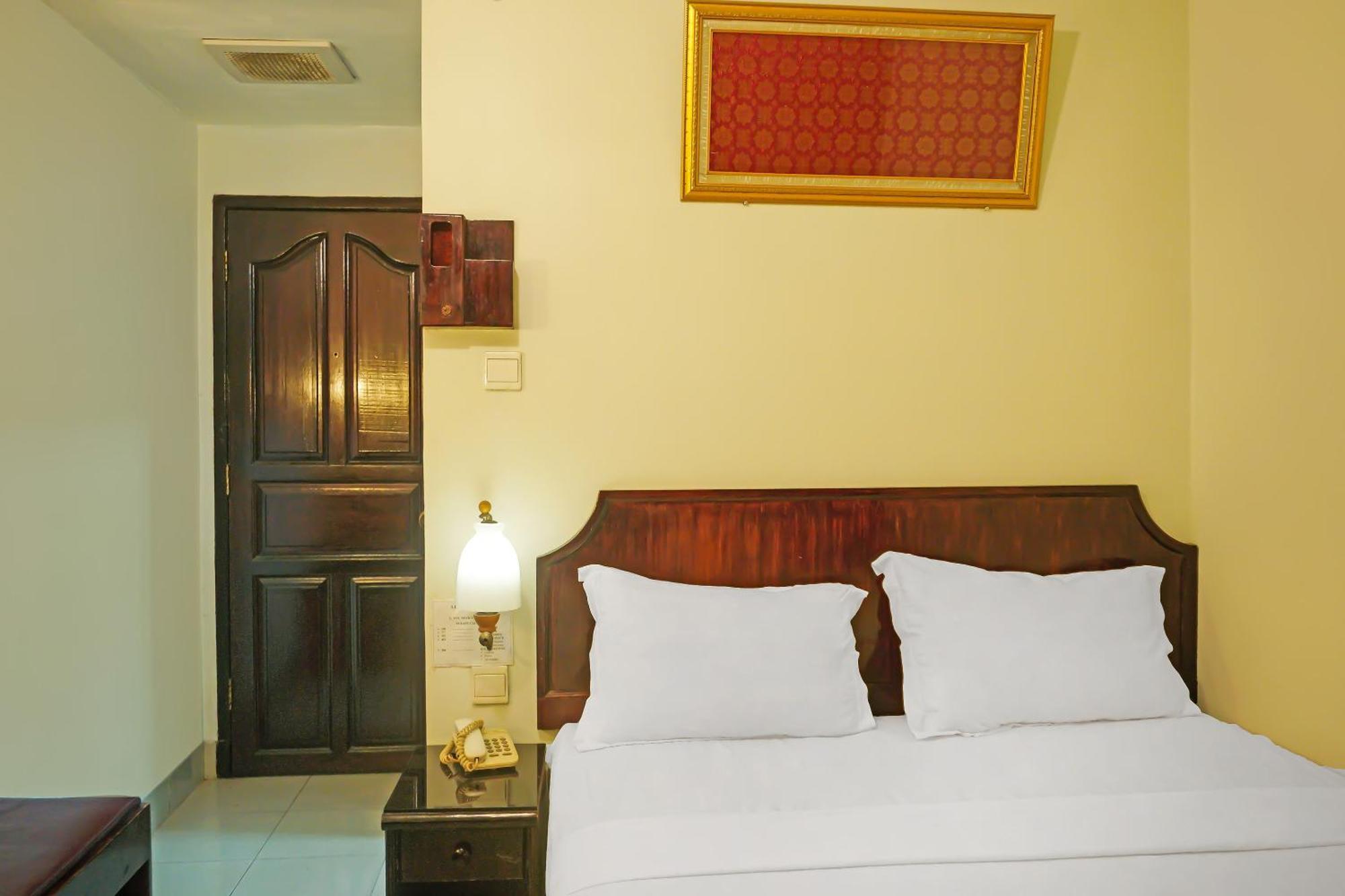פאלמבאנג Super Oyo Collection O 92690 Hotel Limas מראה חיצוני תמונה