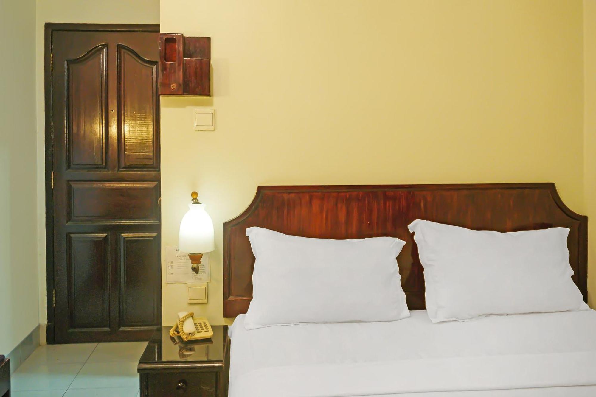 פאלמבאנג Super Oyo Collection O 92690 Hotel Limas מראה חיצוני תמונה