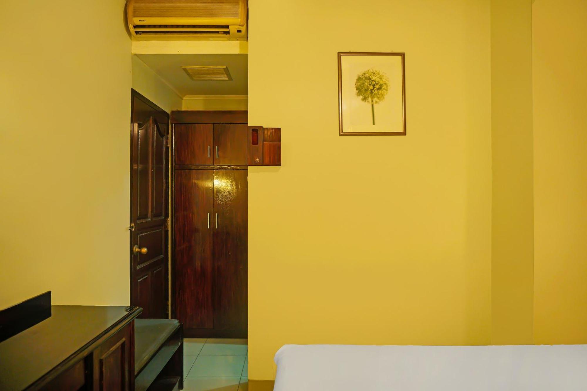 פאלמבאנג Super Oyo Collection O 92690 Hotel Limas מראה חיצוני תמונה