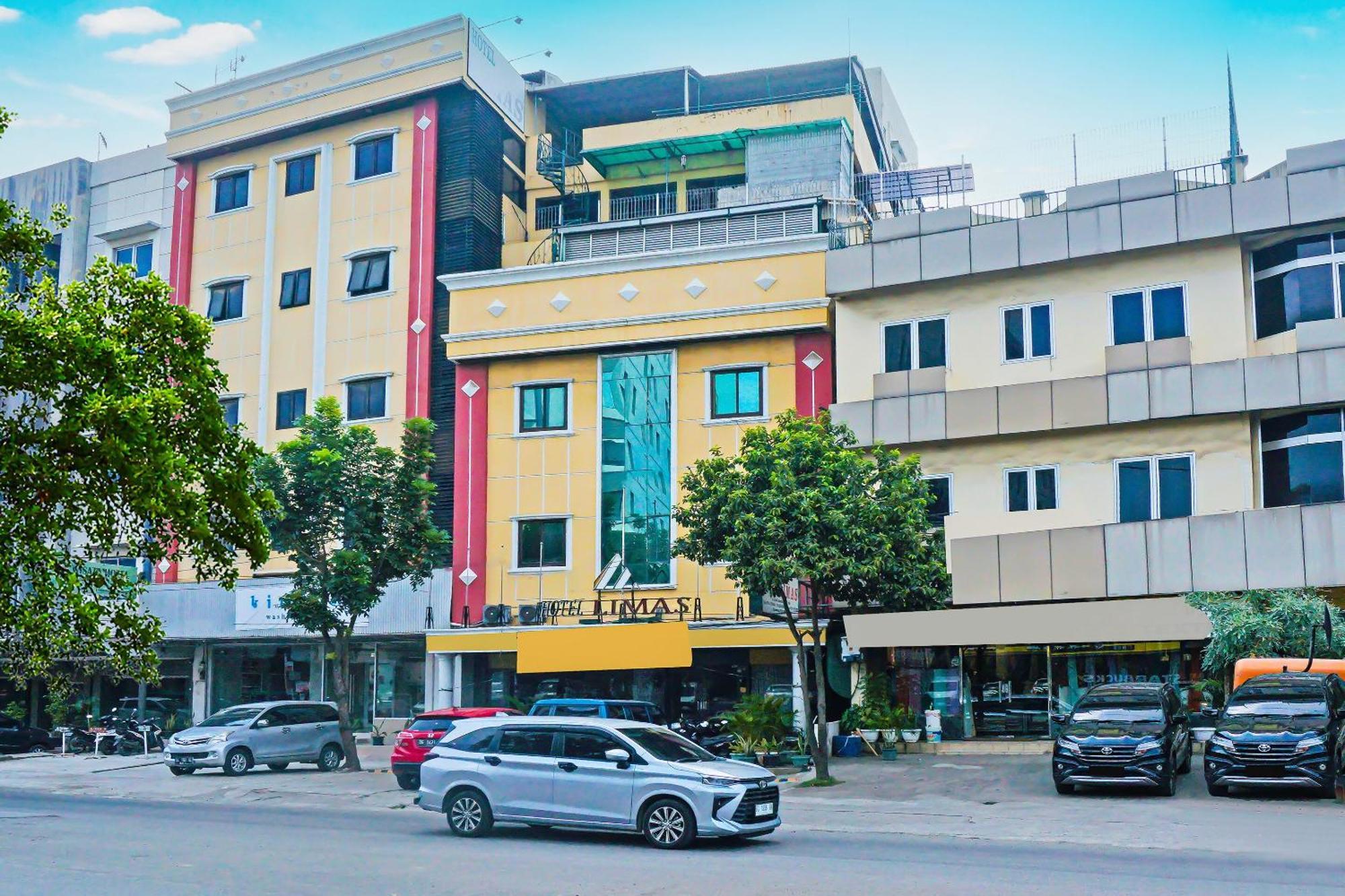 פאלמבאנג Super Oyo Collection O 92690 Hotel Limas מראה חיצוני תמונה