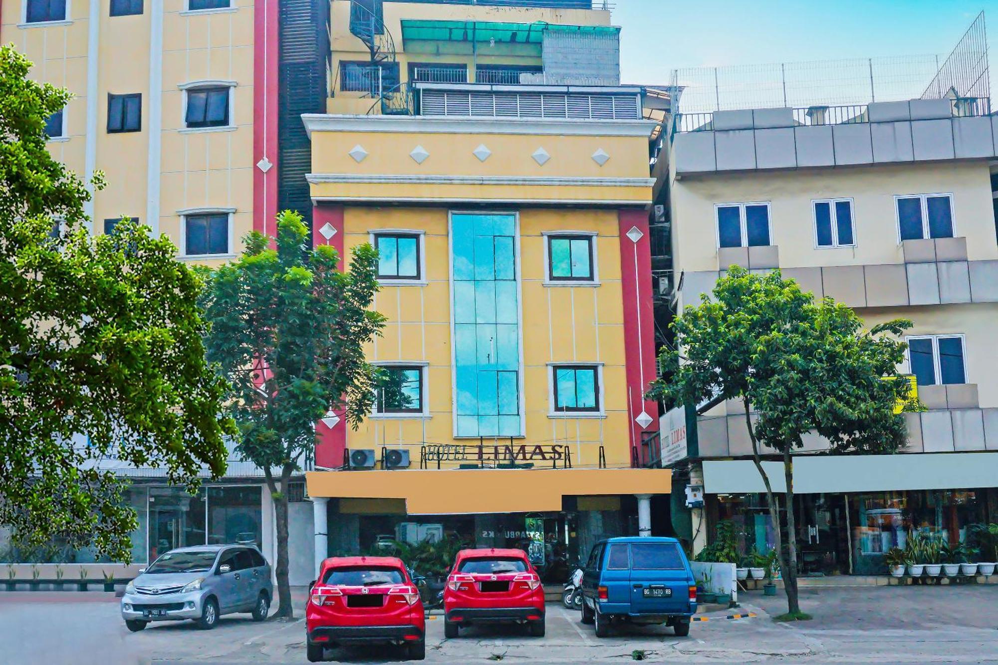 פאלמבאנג Super Oyo Collection O 92690 Hotel Limas מראה חיצוני תמונה